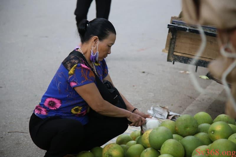 mơ thấy bưởi Mơ thấy mình đang đi mua bưởi